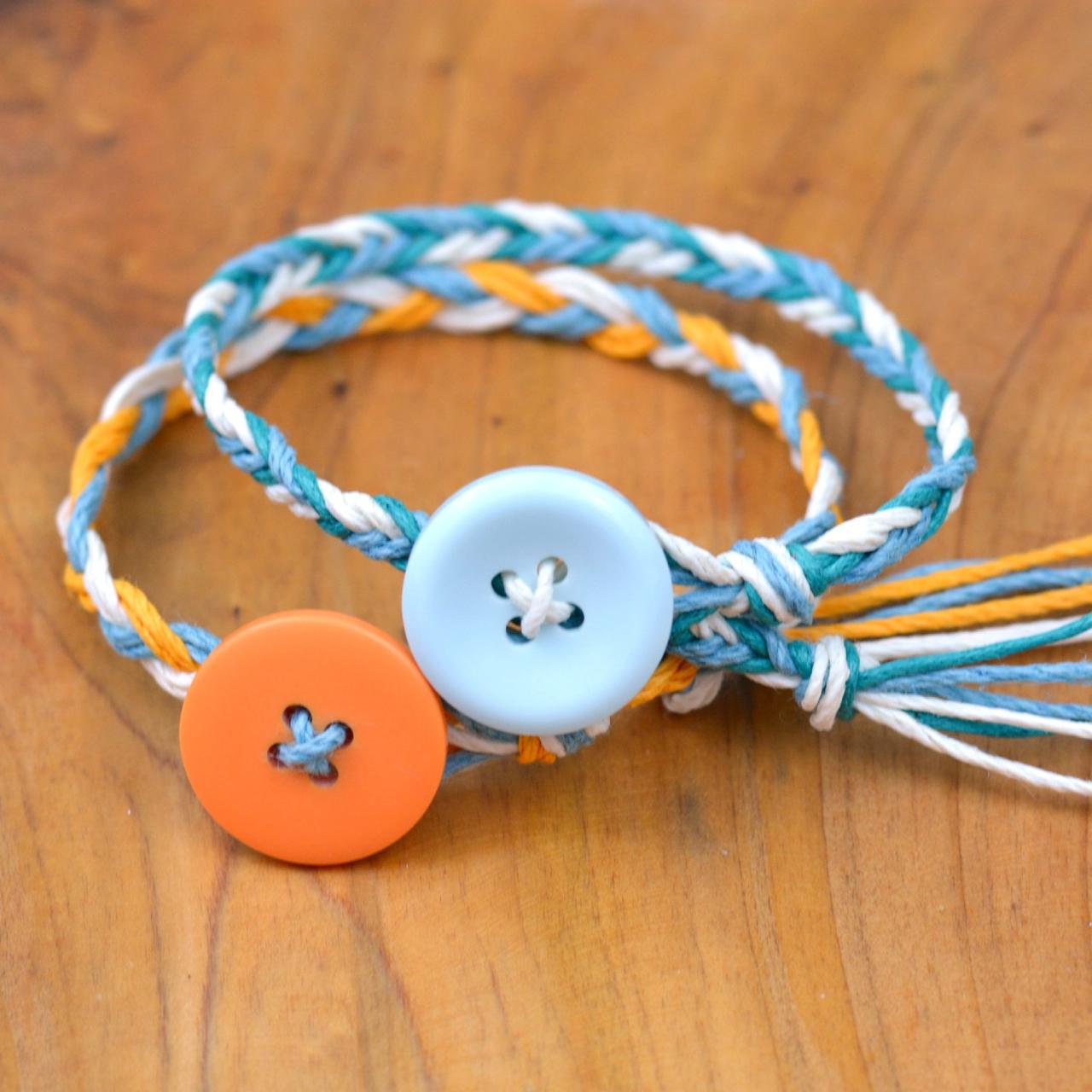 Easy friendship bracelets