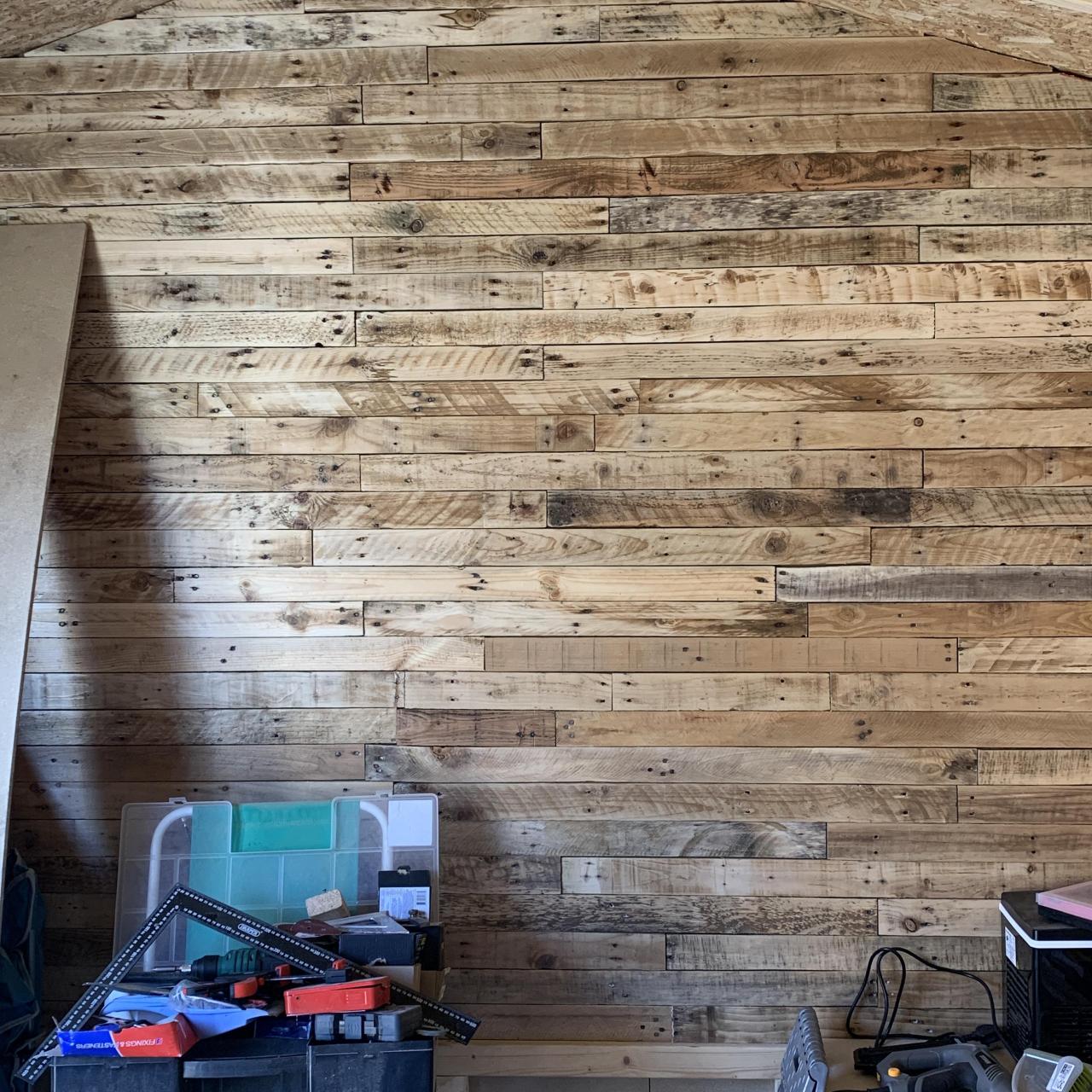 Pallet wall ideas